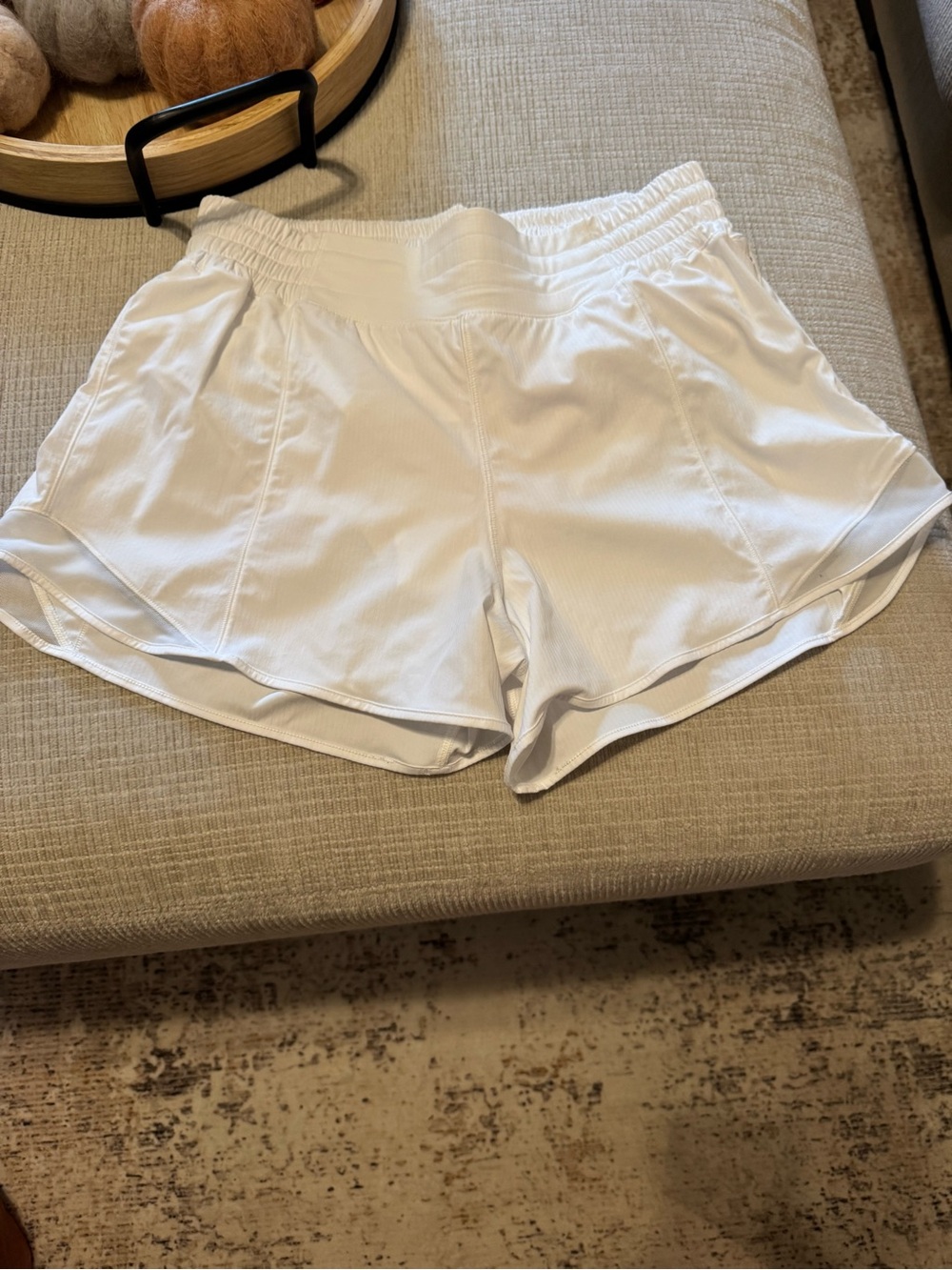 Lululemon high-rise hottie hot 4 inch shorts new without tags